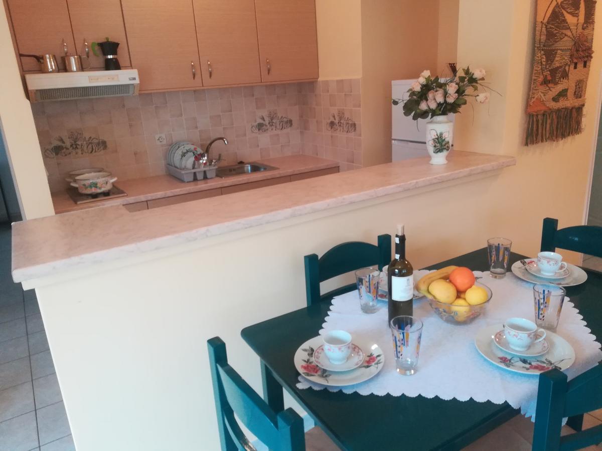 Konstantinos Apartments Agia Efimia ภายนอก รูปภาพ