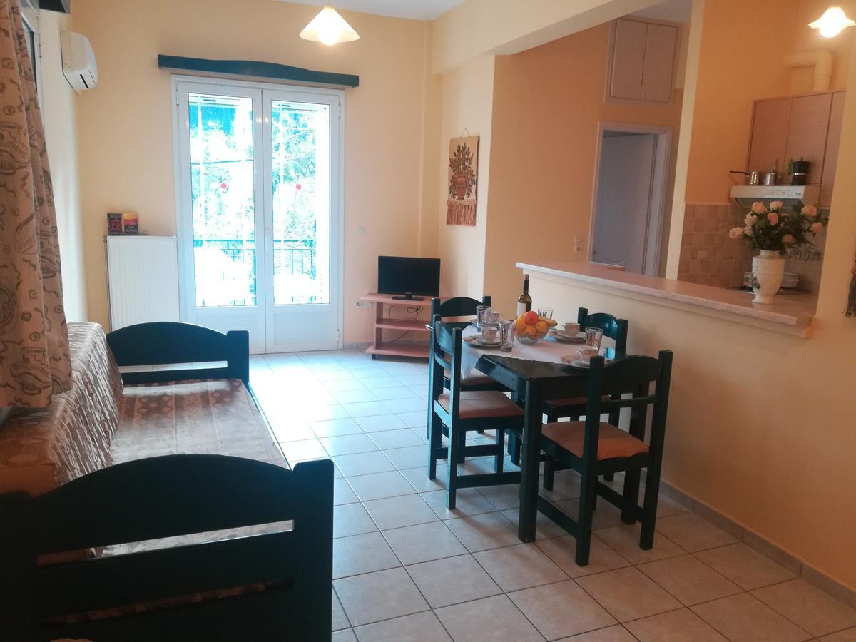 Konstantinos Apartments Agia Efimia ภายนอก รูปภาพ