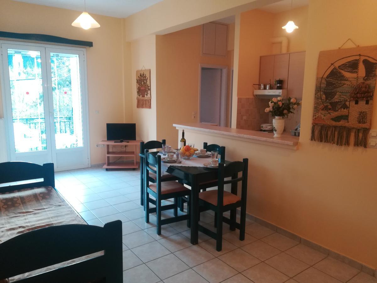 Konstantinos Apartments Agia Efimia ภายนอก รูปภาพ